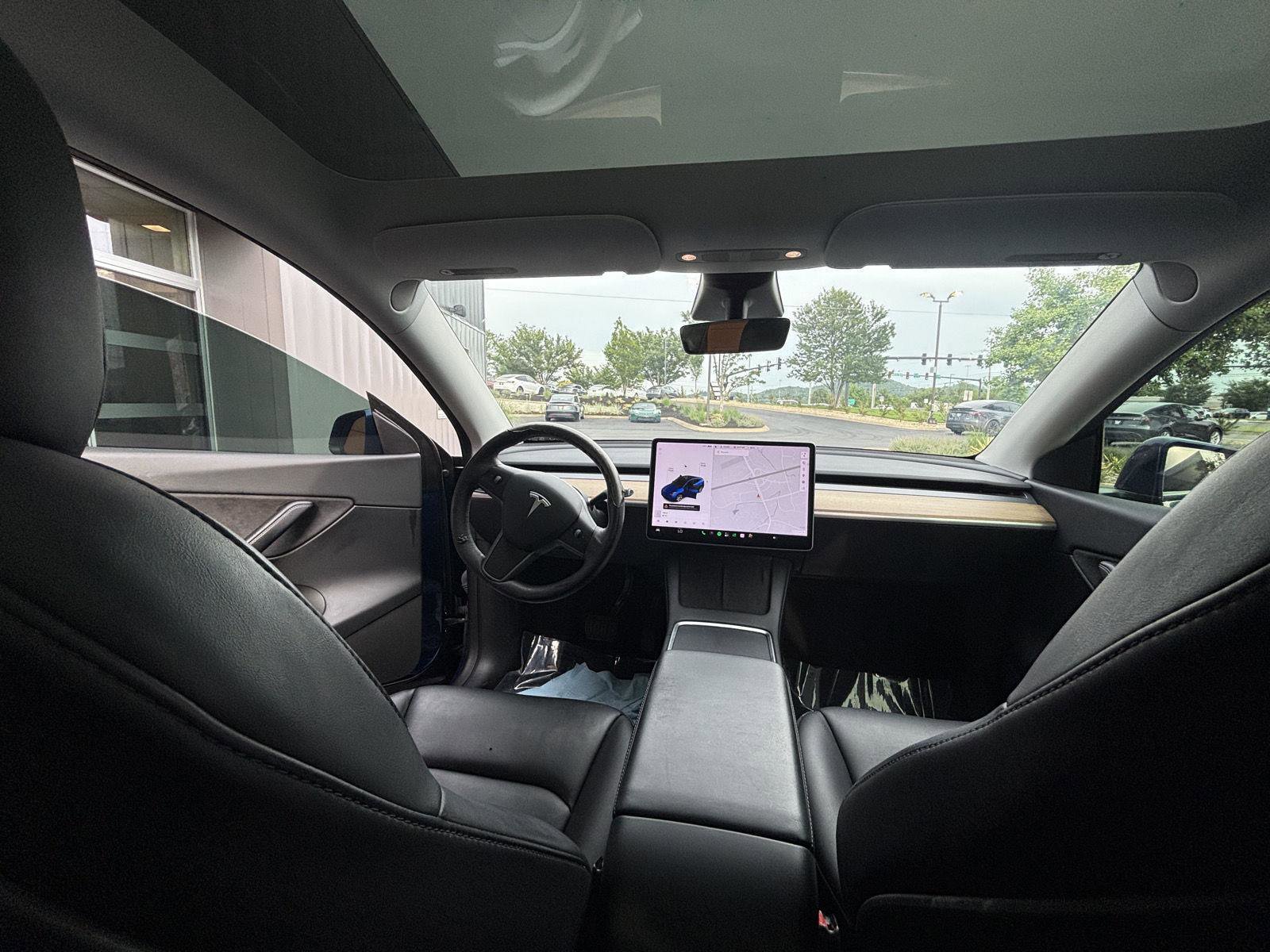 Used 2021 Tesla Model Y Long Range AWD/4WD image 17
