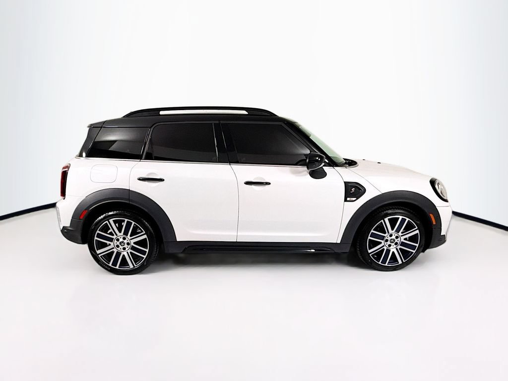Certified 2024 MINI Cooper Countryman S FWD image 4