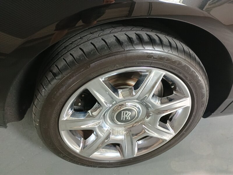 Used 2010 Rolls-Royce Ghost RWD image 45