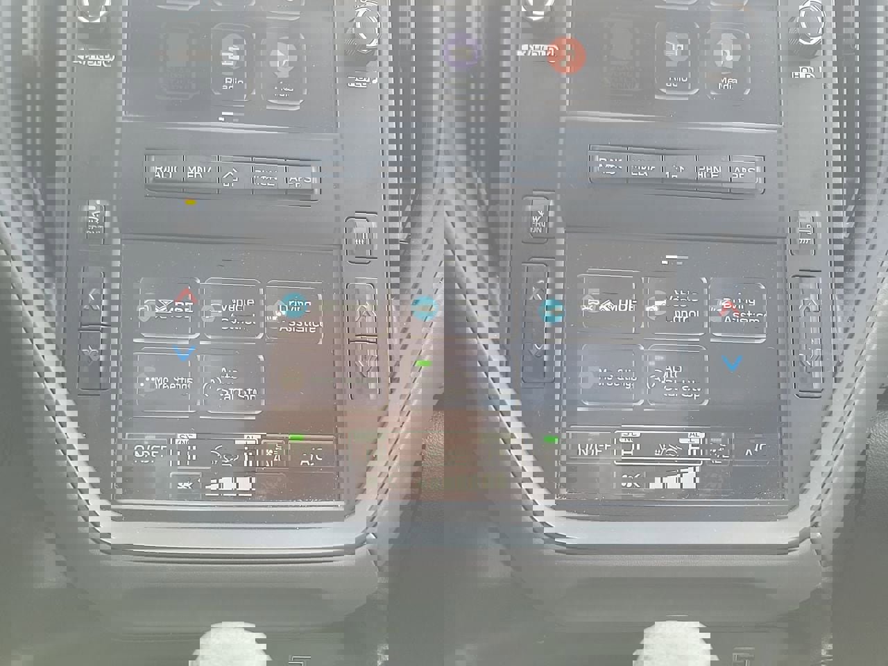 Used 2024 Subaru Crosstrek 2.0i image 18