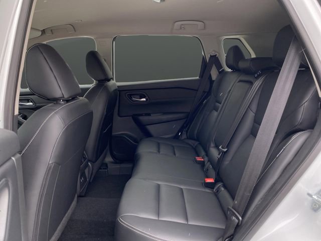 Used 2025 Nissan Rogue SL image 29