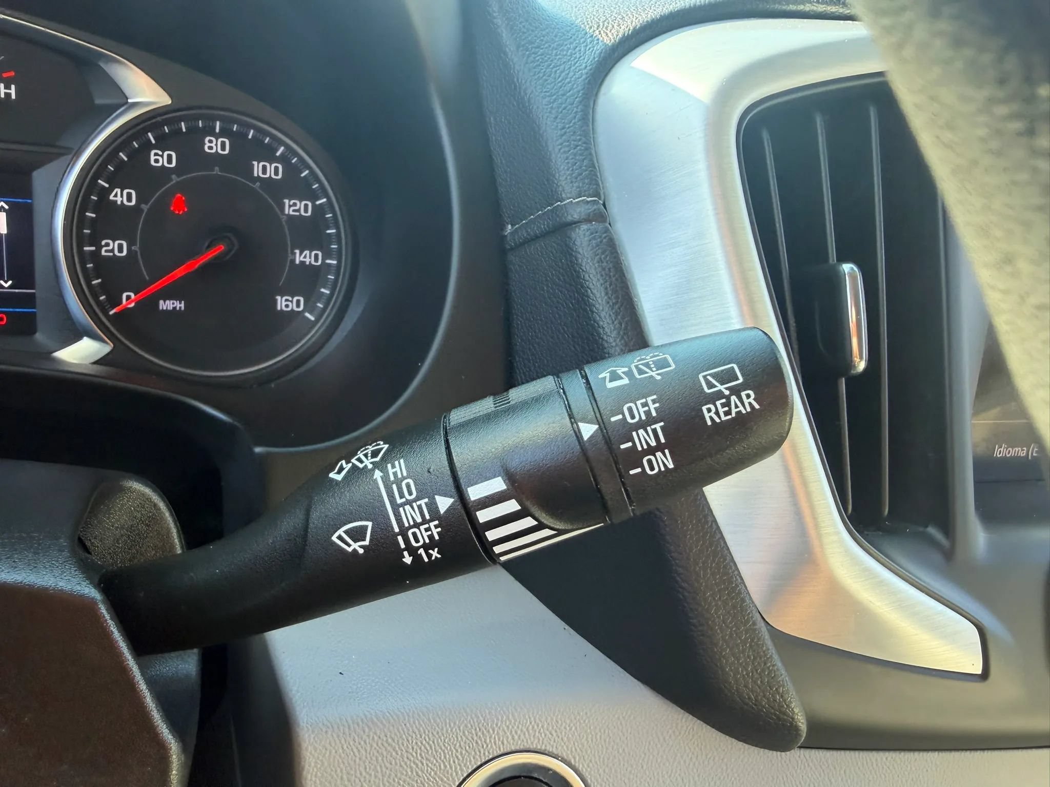 Used 2023 GMC Terrain SLE w/ Driver Convenience Package AWD/4WD image 15