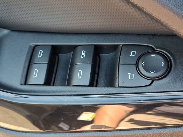 Used 2025 Chevrolet Equinox LT AWD/4WD image 26