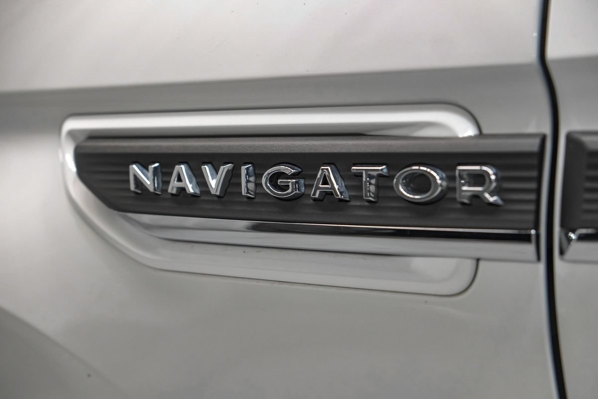 Used 2022 Lincoln Navigator L Reserve AWD/4WD image 54