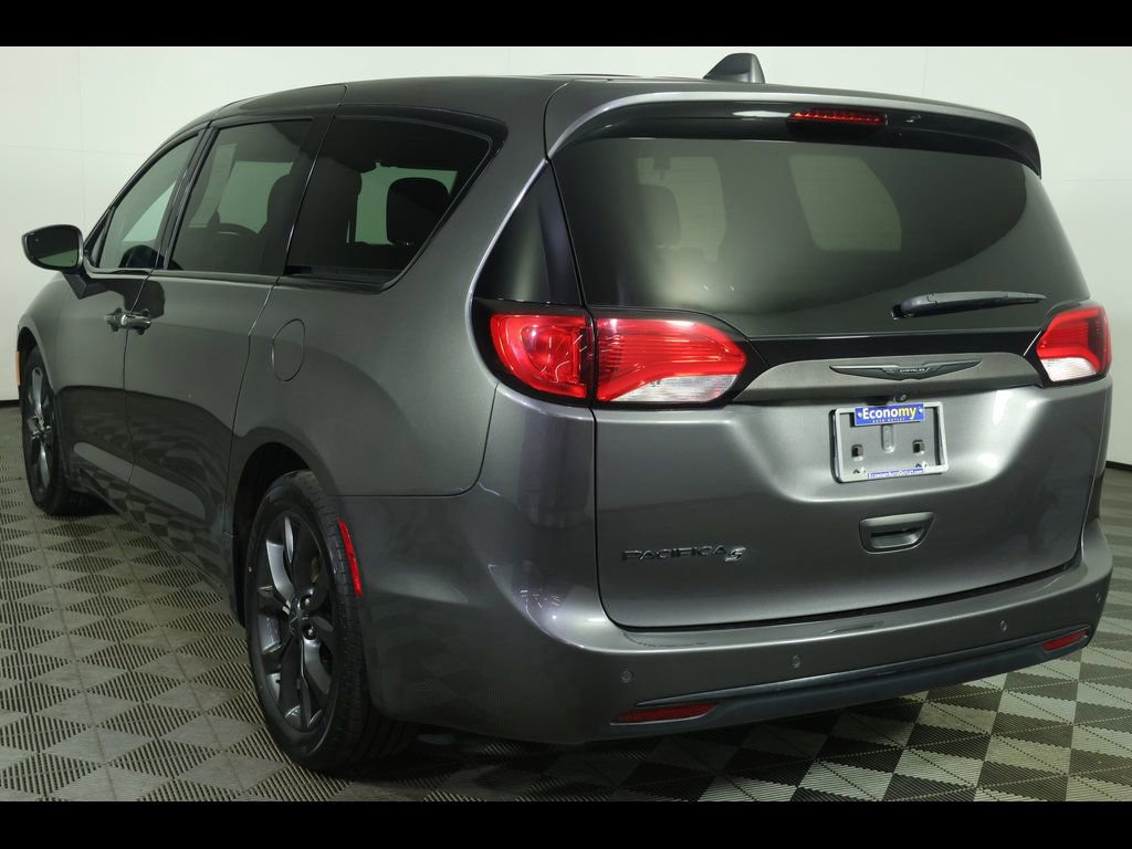 Used 2018 Chrysler Pacifica Touring Plus w/ S Appearance Package image 15