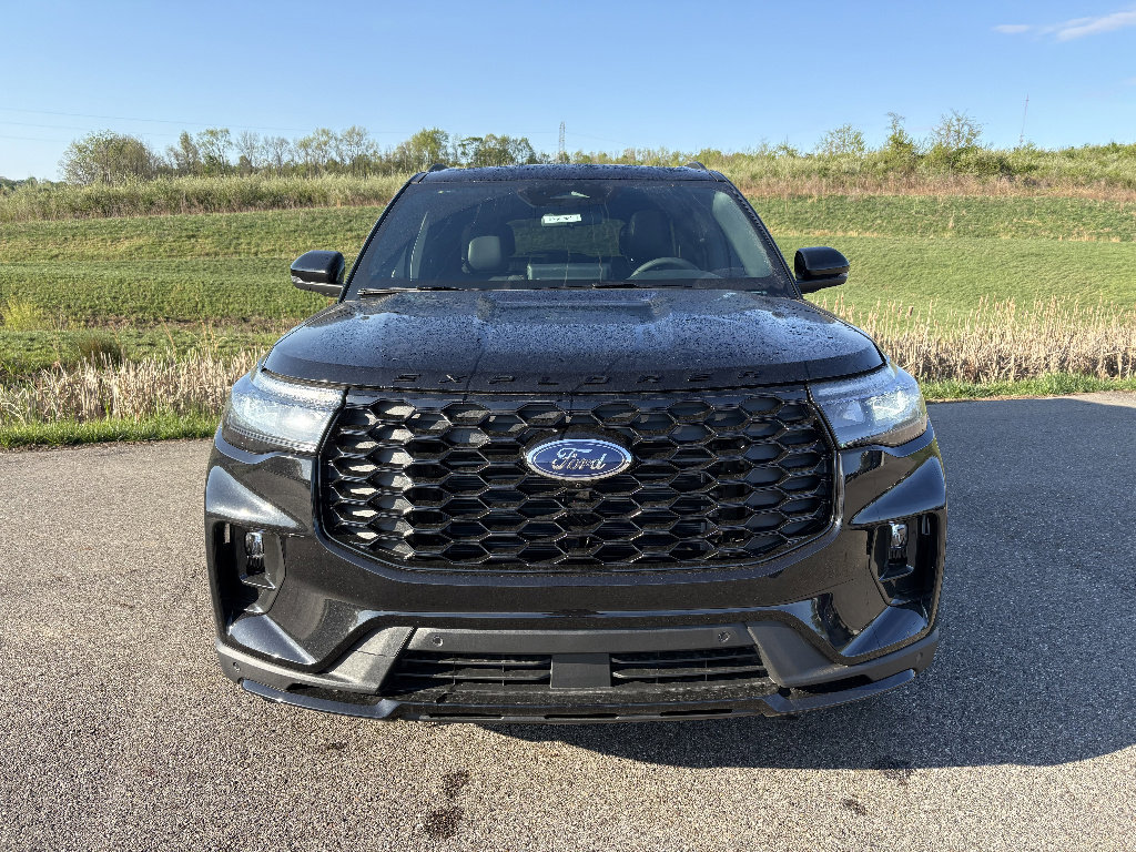New 2026 Ford Explorer ST-Line AWD/4WD image 8
