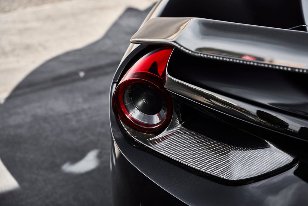 Used 2018 Ferrari 488 Spider RWD image 15