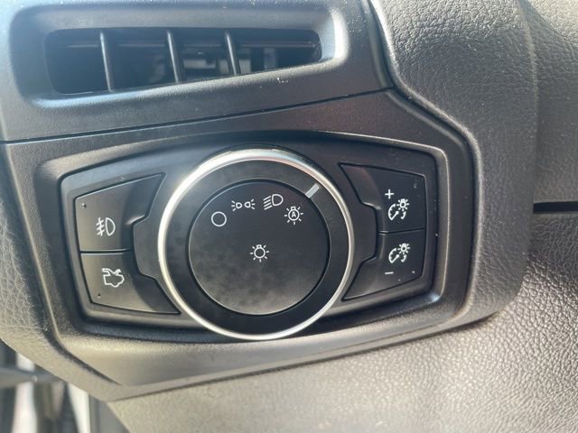 Used 2015 Ford Focus Titanium FWD image 21