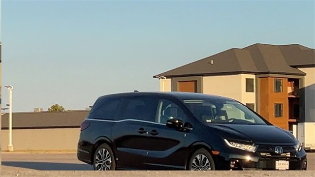 New 2026 Honda Odyssey Elite image 2