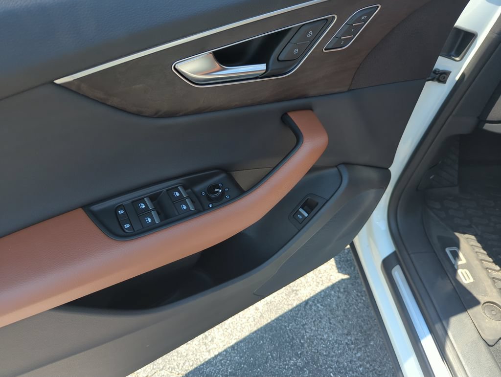 Used 2022 Audi Q8 Premium AWD/4WD image 18