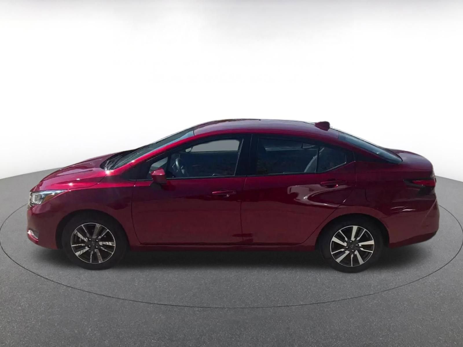 Used 2025 Nissan Versa SV FWD image 7