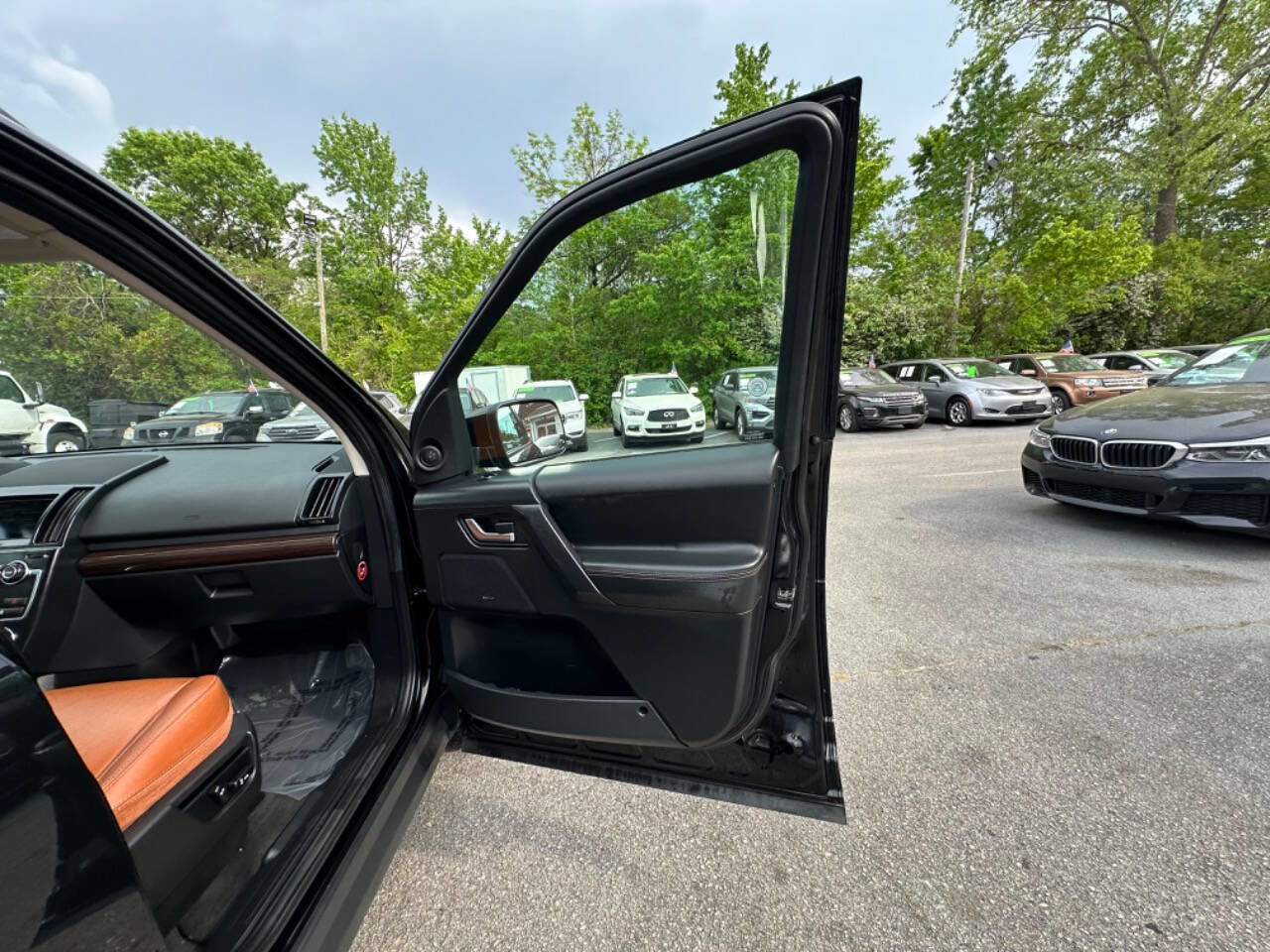 Used 2013 Land Rover LR2 HSE LUX image 25