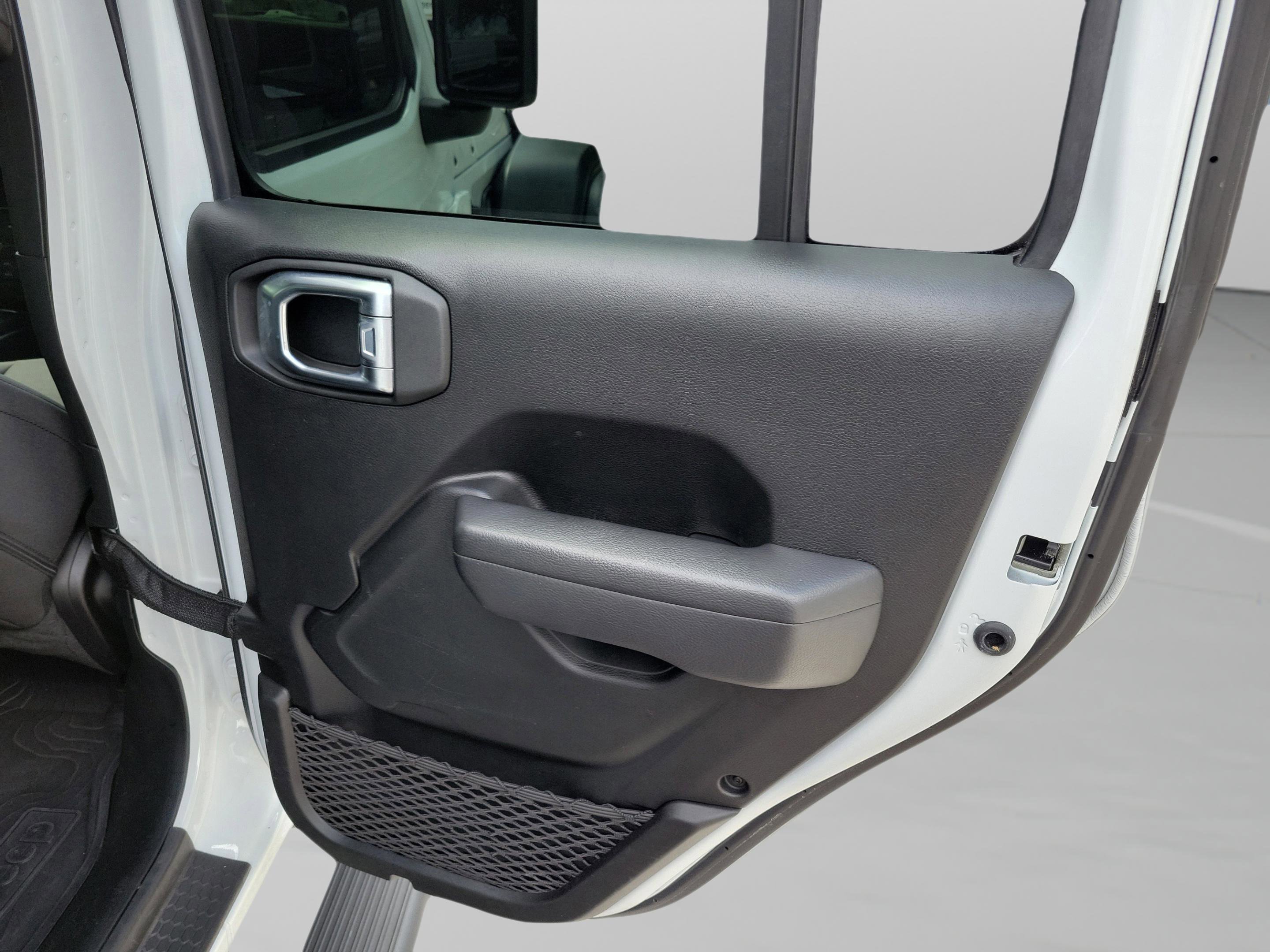 Used 2022 Jeep Wrangler Unlimited Sport image 27