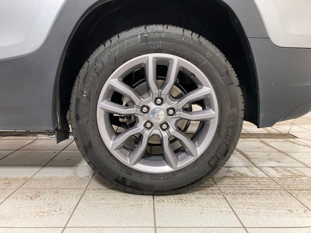 Used 2024 GMC Terrain SLT image 26
