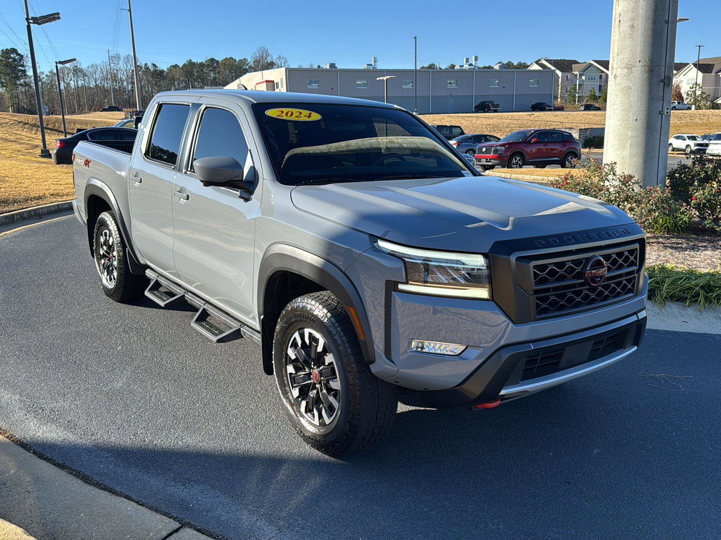 Used 2024 Nissan Frontier PRO-4X w/ Pro Convenience Package image 6