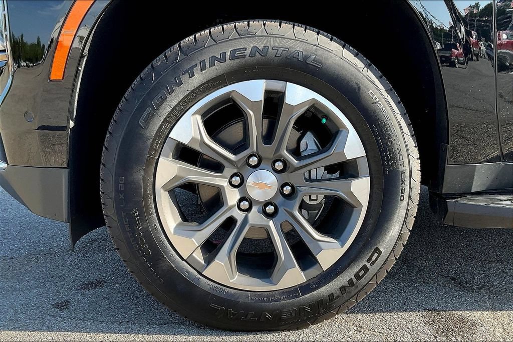 New 2026 Chevrolet Tahoe LS w/ LPO, Dark Essentials Package AWD/4WD image 18