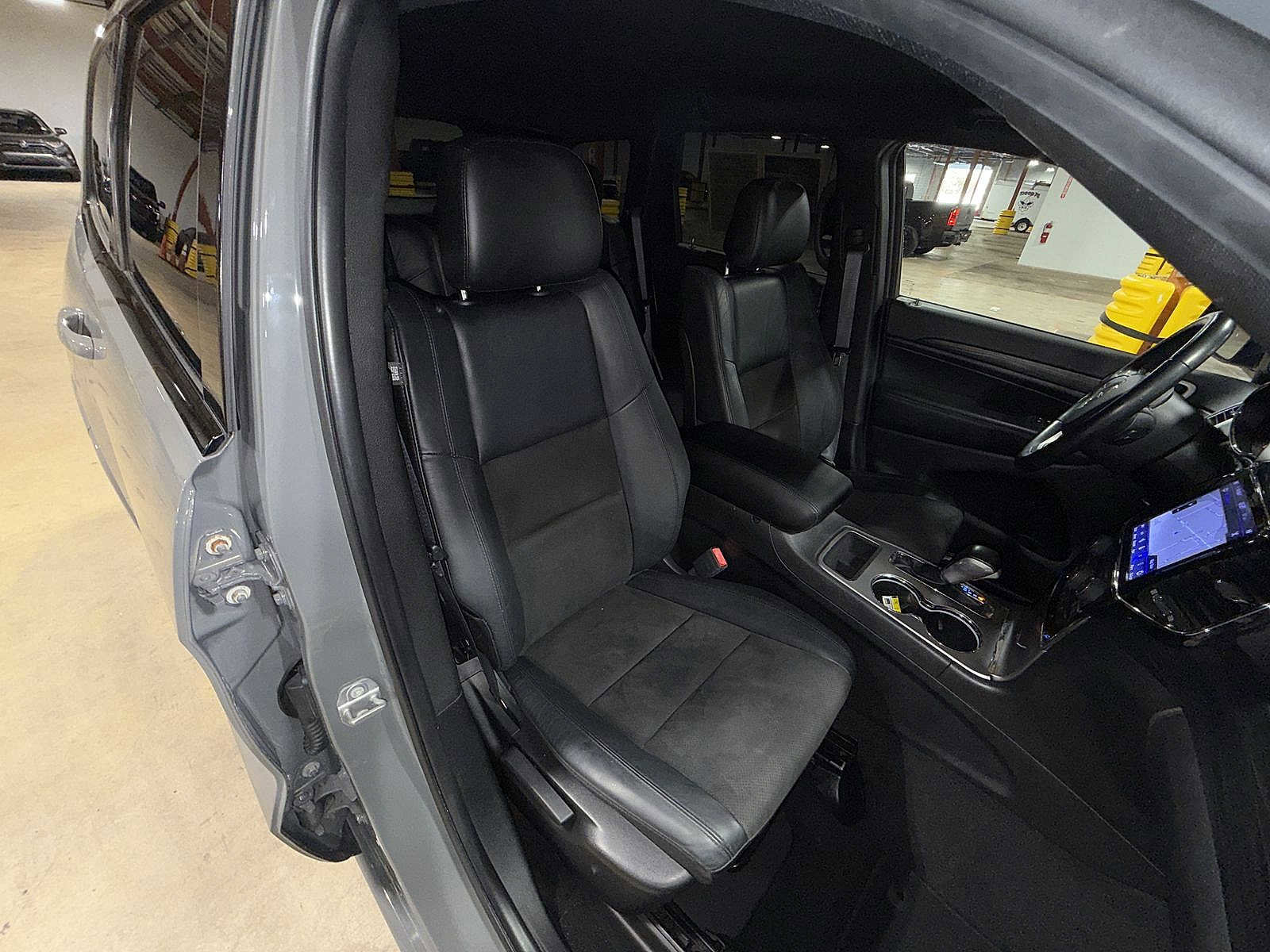 Used 2021 Jeep Grand Cherokee Laredo X image 16