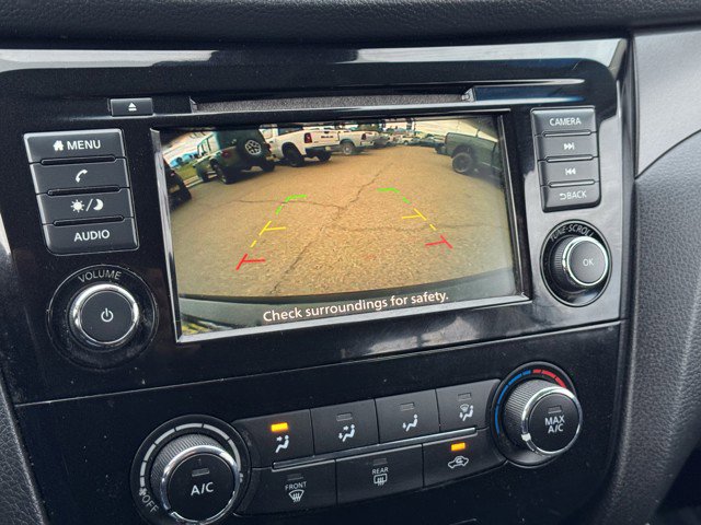 Used 2021 Nissan Rogue Sport S image 16