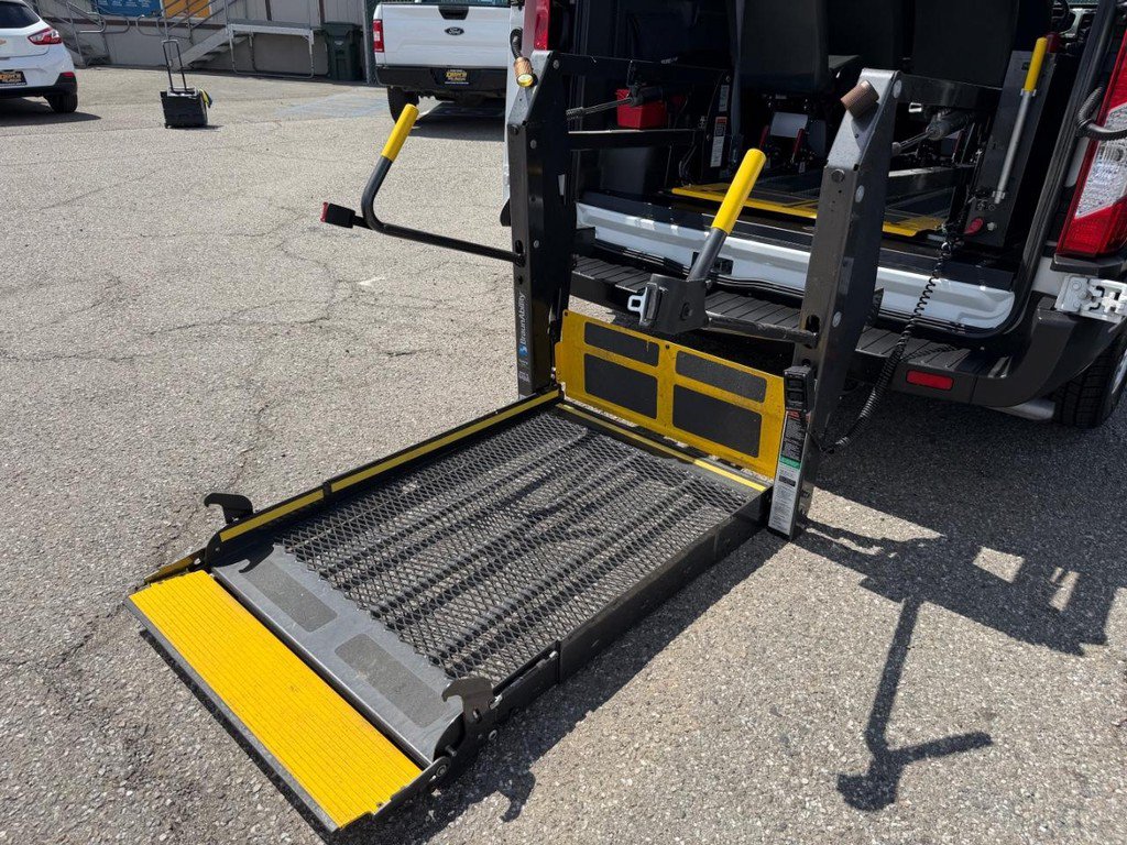 Used 2020 Ford Transit 350 XL RWD image 17