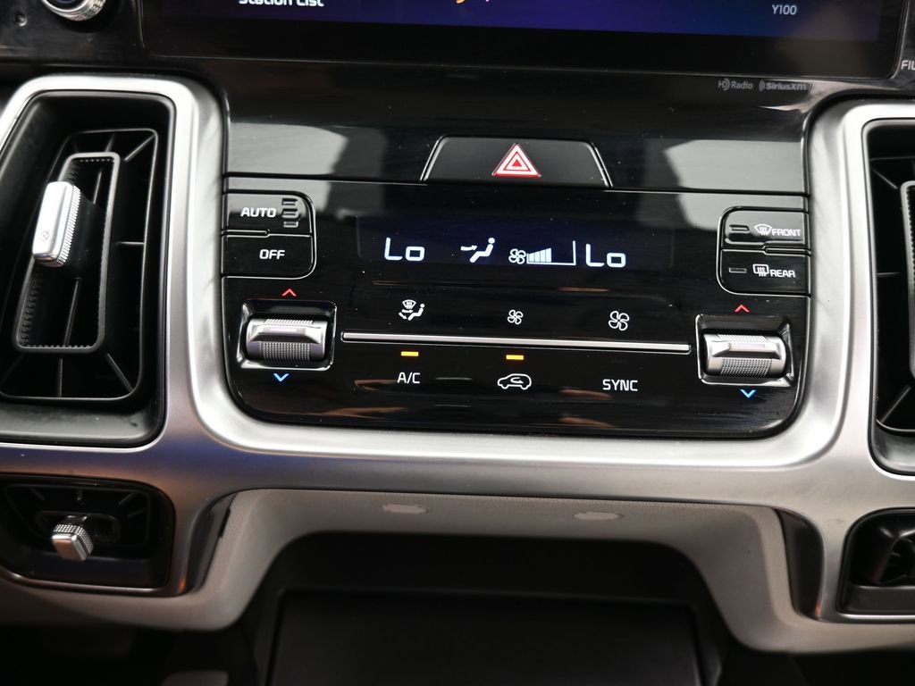 Used 2023 Kia Sorento S image 25