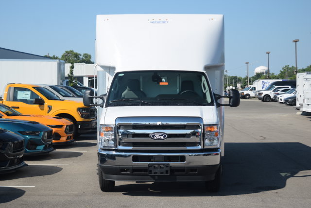 New 2027 Ford E-450 and Econoline 450 Super Duty w/ Power Equipment Group RWD image 15