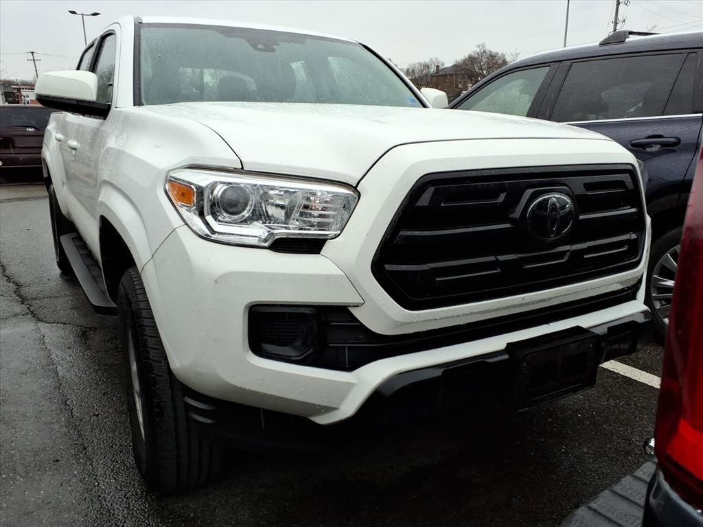 Used 2018 Toyota Tacoma SR w/ SR Convenience Package image 3