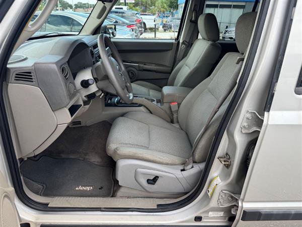Used 2007 Jeep Commander Sport RWD image 8