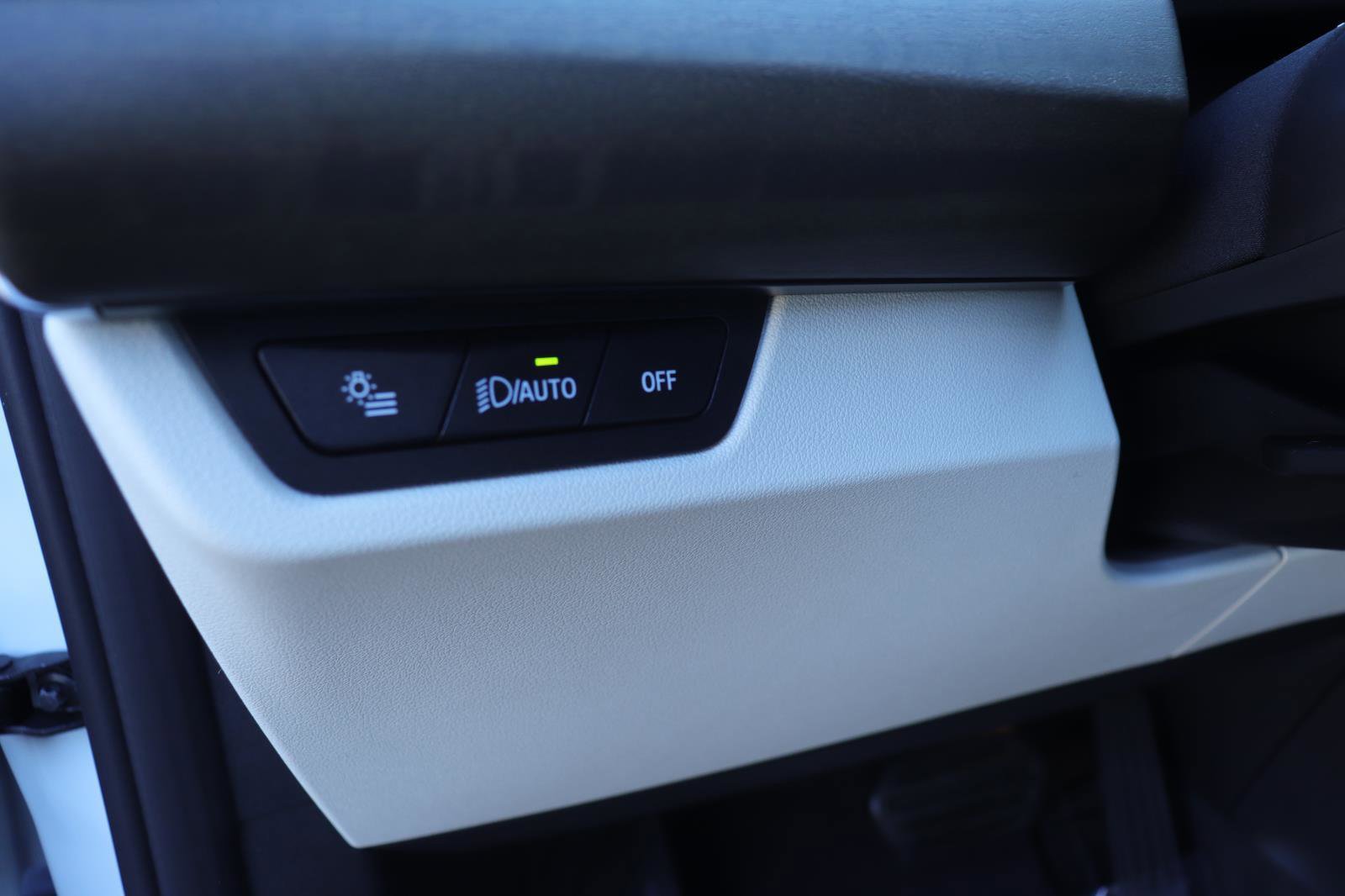 Used 2026 BMW X1 xDrive28i w/ Technology Package image 29