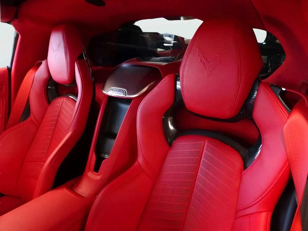 Used 2026 Chevrolet Corvette Z06 RWD image 17