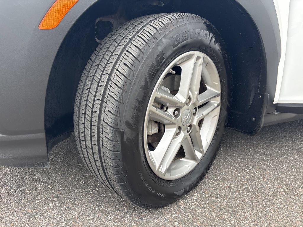 Used 2022 Hyundai Kona SE FWD image 9