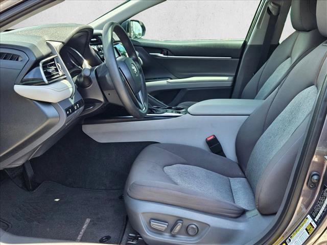 Used 2020 Toyota Camry LE FWD image 15