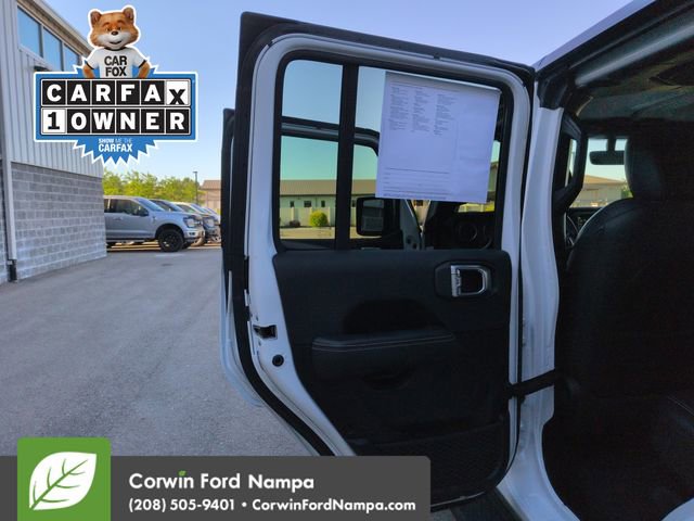 Used 2022 Jeep Wrangler Unlimited Sahara w/ Cold Weather Group AWD/4WD image 24