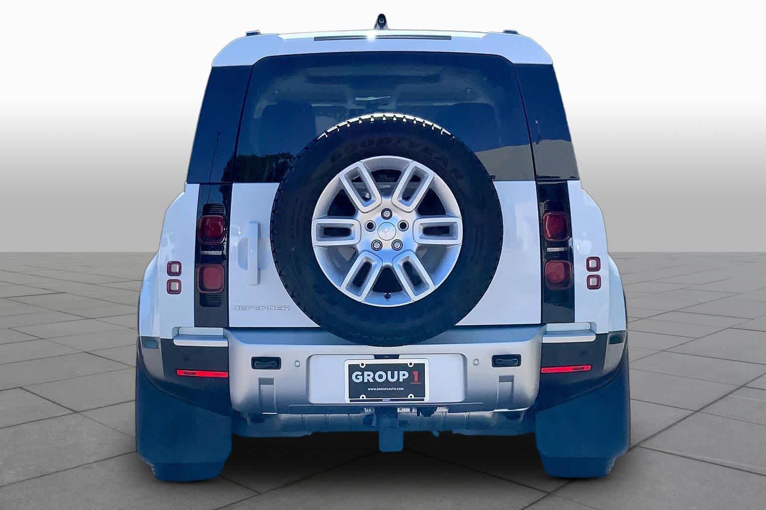 Used 2024 Land Rover Defender 110 S AWD/4WD image 5