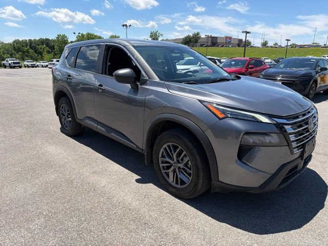 Used 2024 Nissan Rogue S AWD/4WD image 8