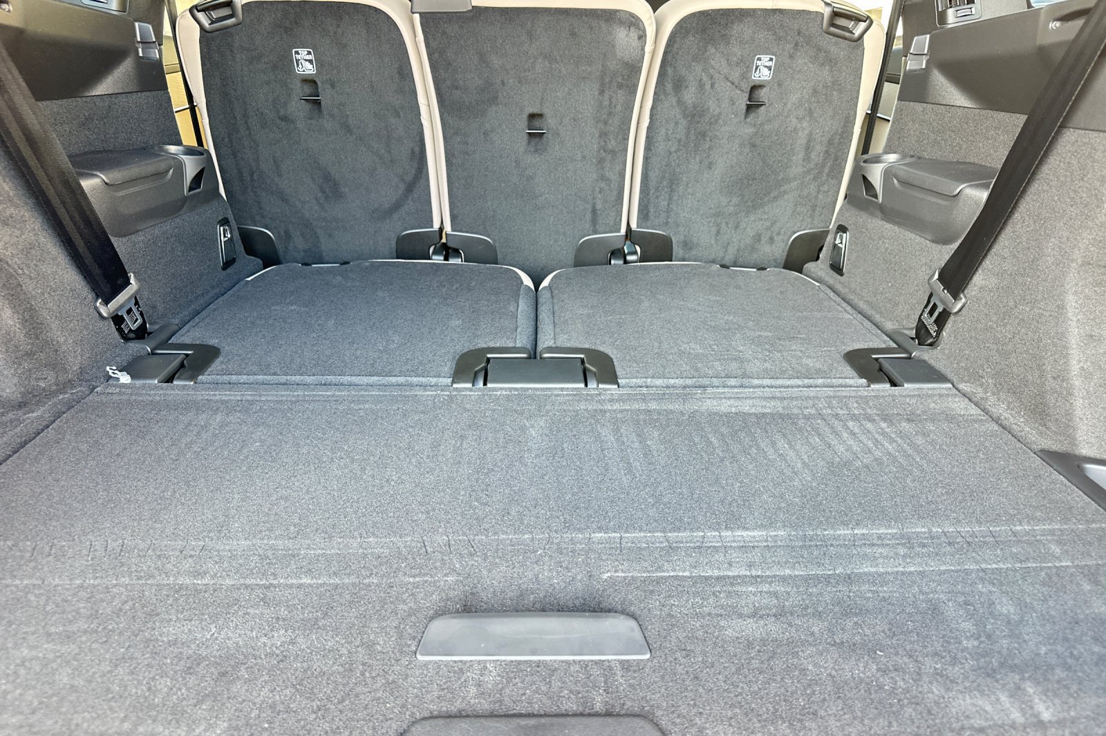 Used 2026 Volvo XC90 T8 Plus w/ Protection Package Premier AWD/4WD image 17