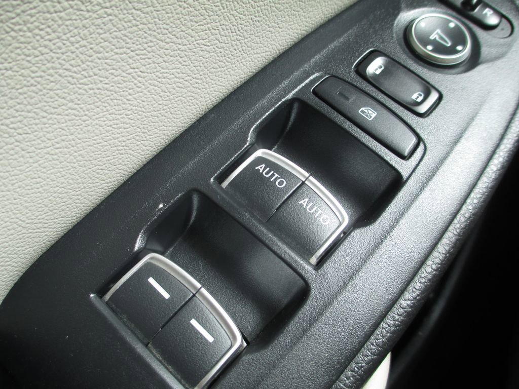 Used 2022 Honda Accord EX-L image 25