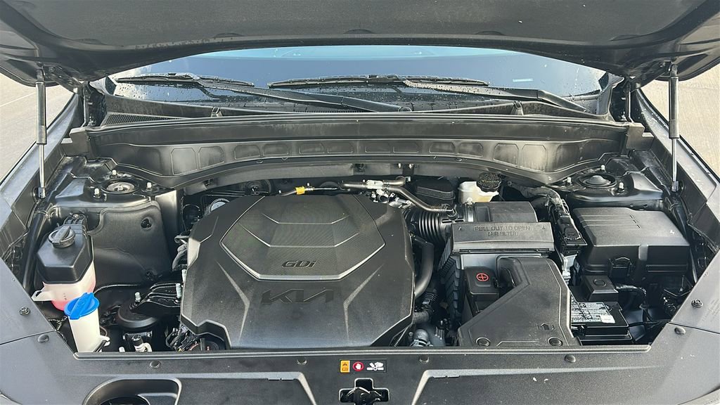Used 2025 Kia Telluride S FWD image 3