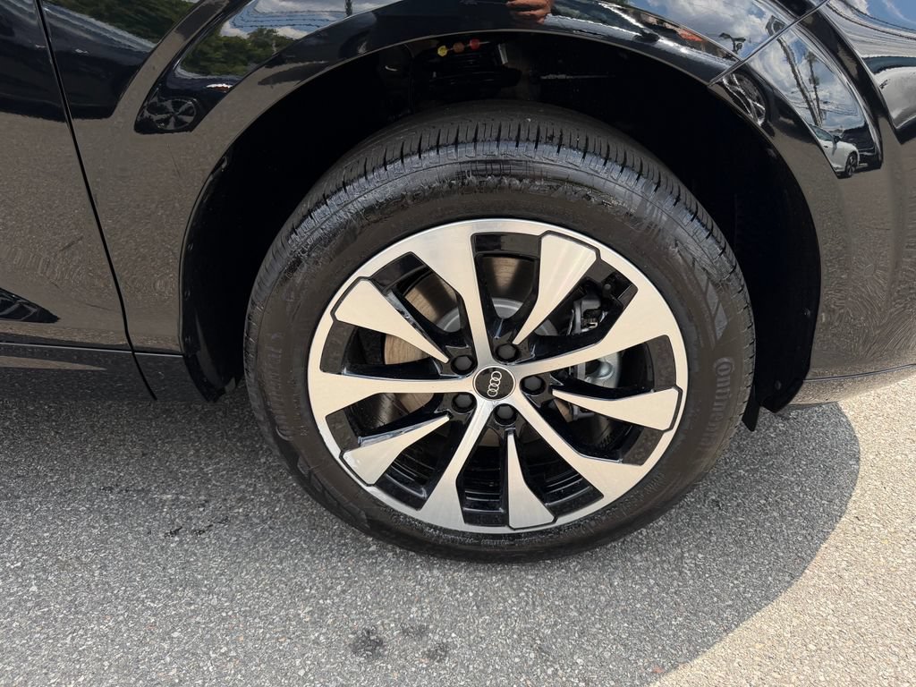 New 2026 Audi Q3 quattro 2.0T AWD/4WD image 11
