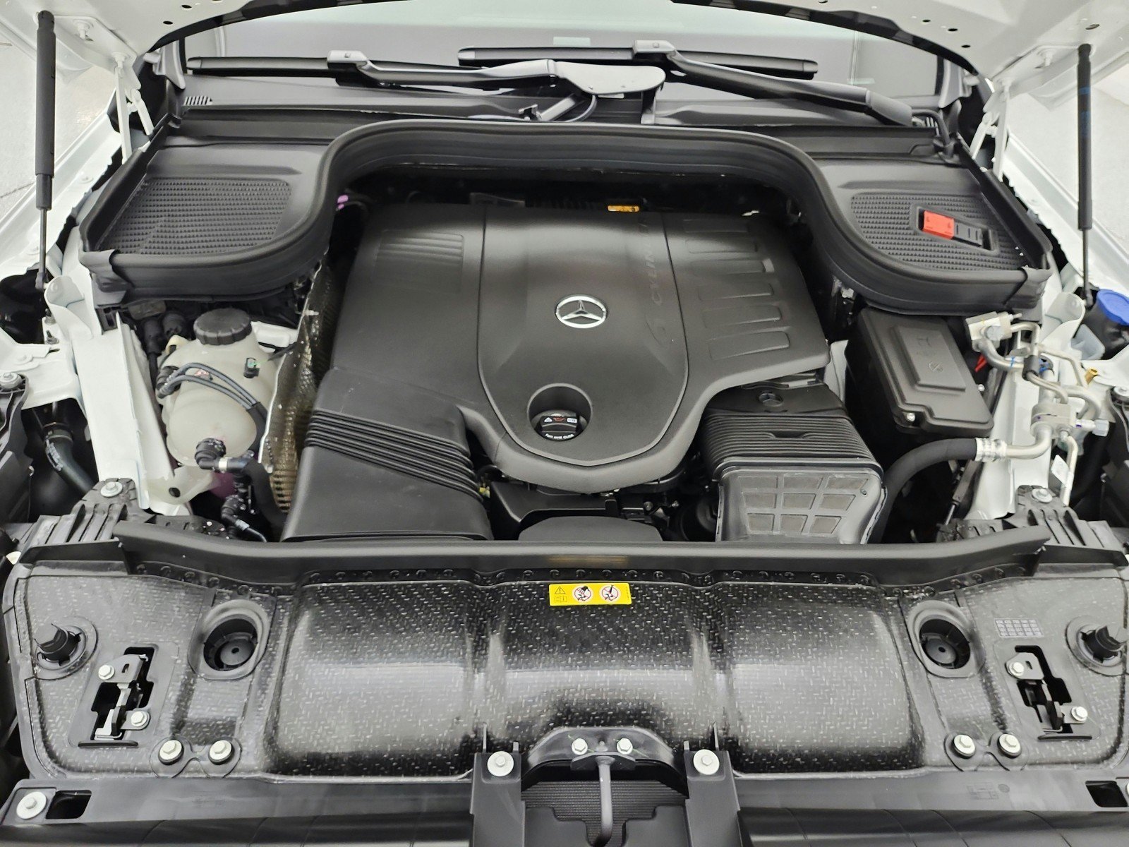New 2027 Mercedes-Benz GLS 450 4MATIC image 12