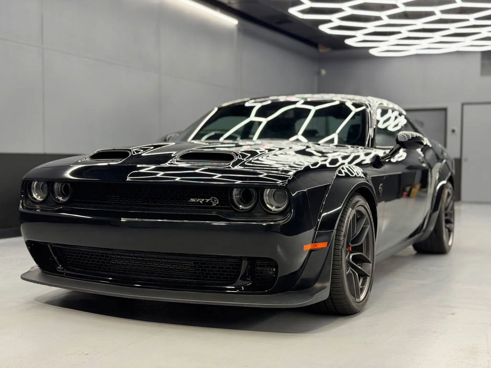Used 2019 Dodge Challenger SRT Hellcat Redeye image 16