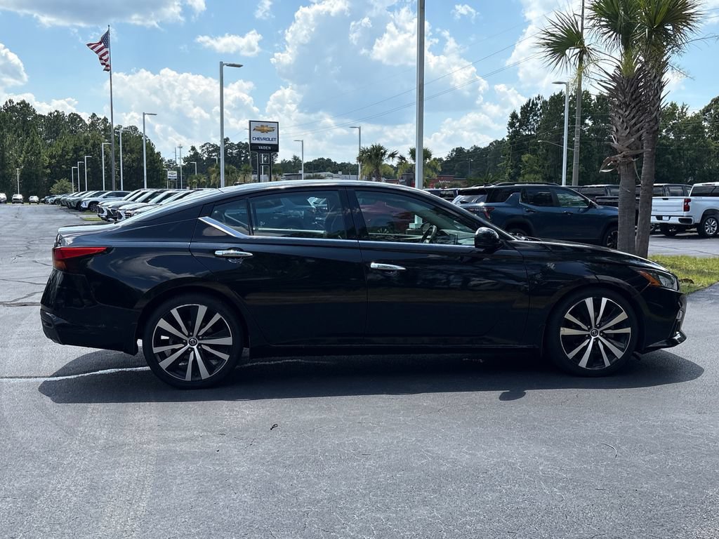 Used 2020 Nissan Altima 2.0 Platinum FWD image 29
