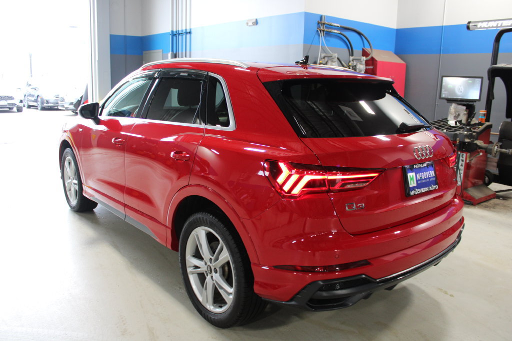 Used 2022 Audi Q3 2.0T Premium Plus w/ Premium Plus Package AWD/4WD image 27