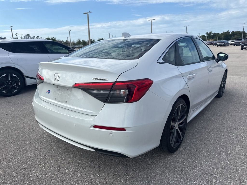 Used 2022 Honda Civic Touring image 3