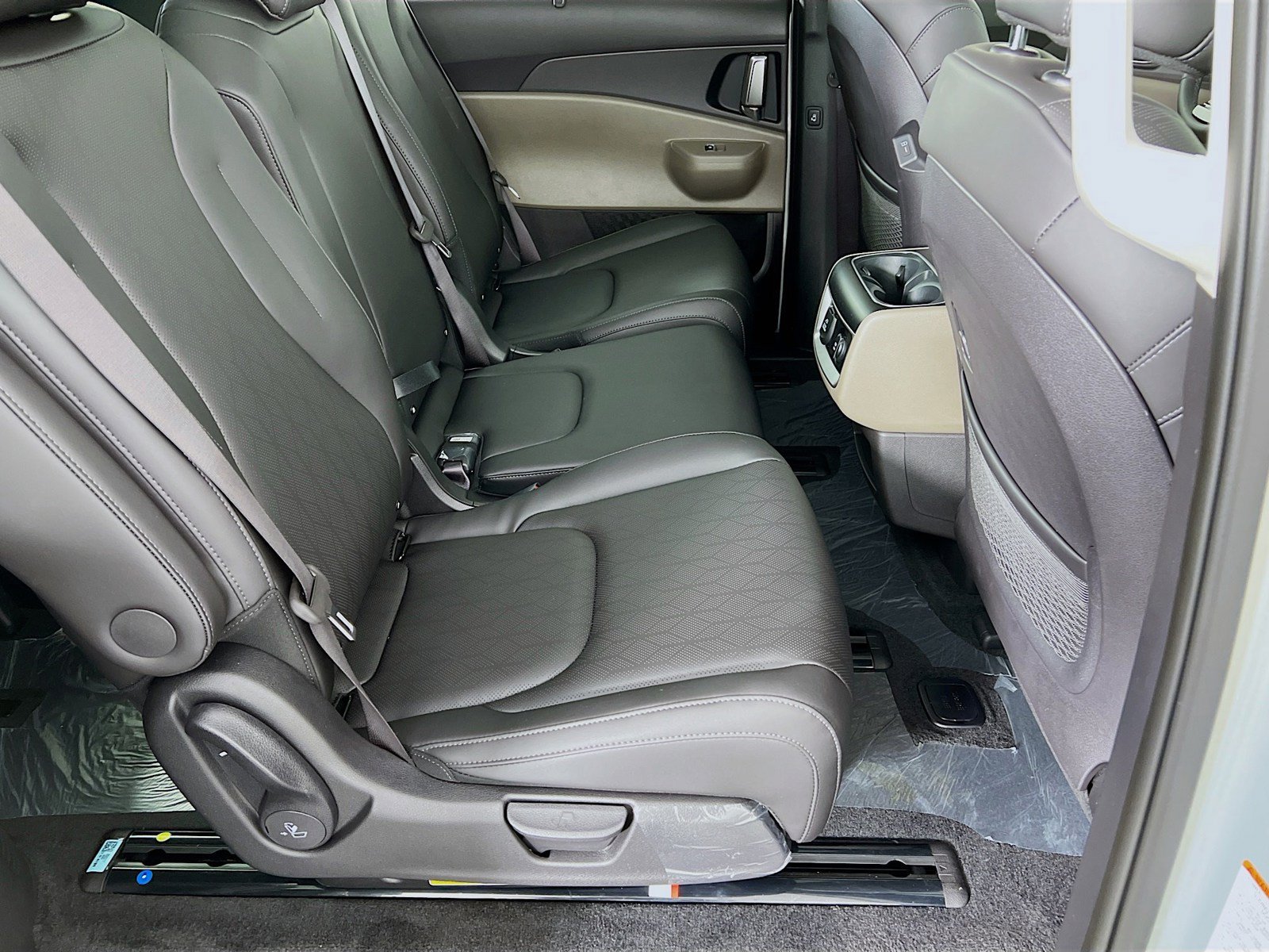 New 2025 Kia Carnival SX FWD image 24