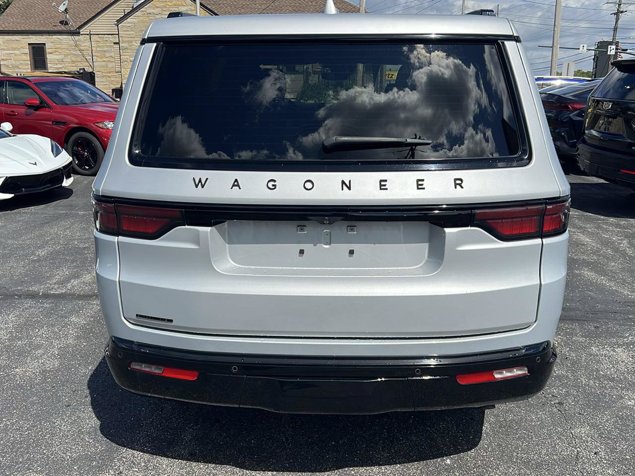 Used 2023 Jeep Wagoneer Series II w/ Convenience Group I AWD/4WD image 6