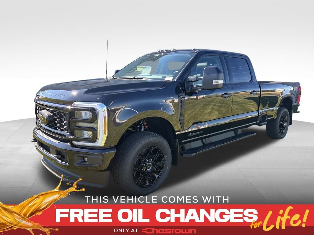 New 2026 Ford F350 Lariat w/ Black Appearance Package