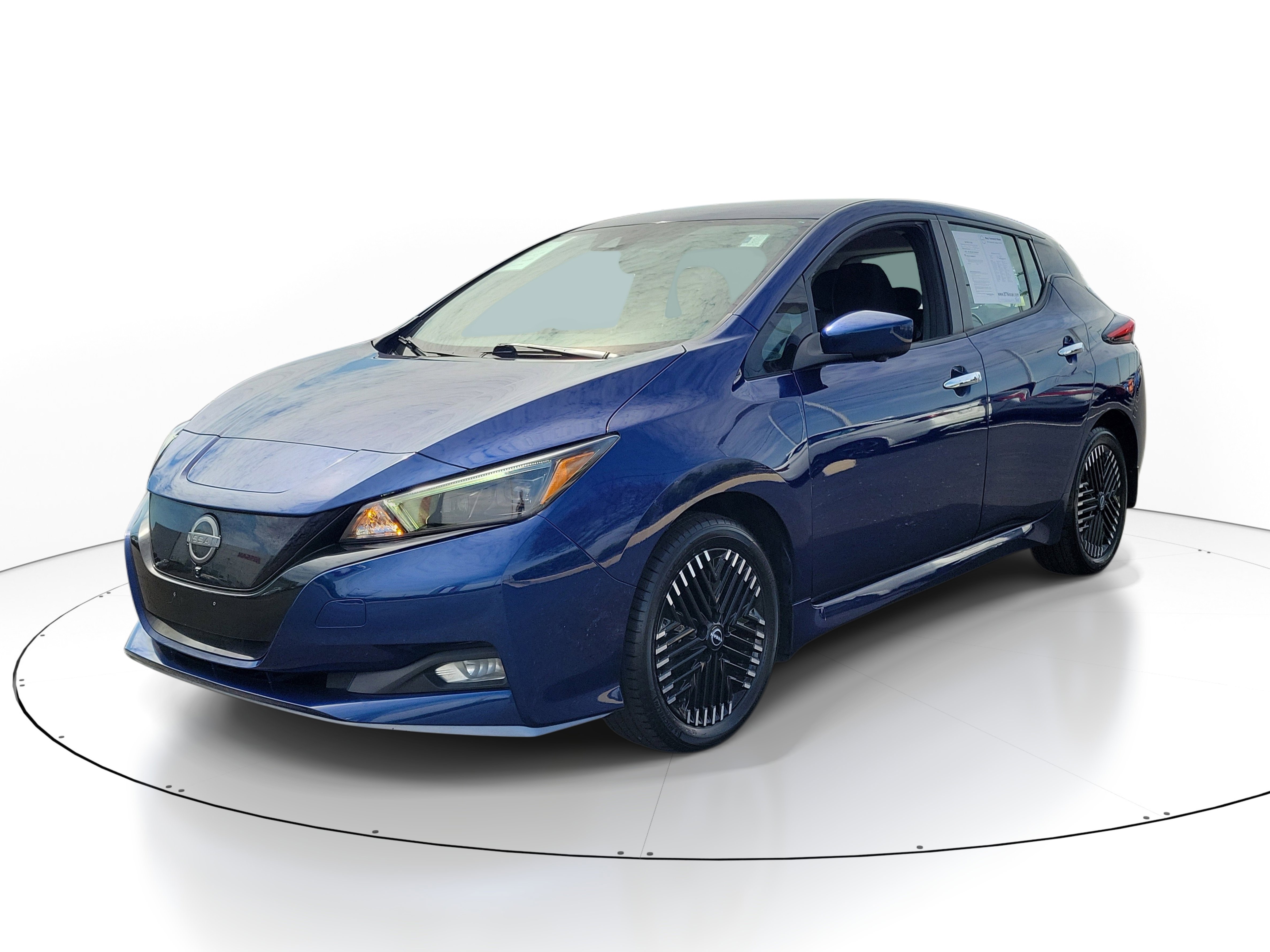 Used 2023 Nissan Leaf SV Plus image 2