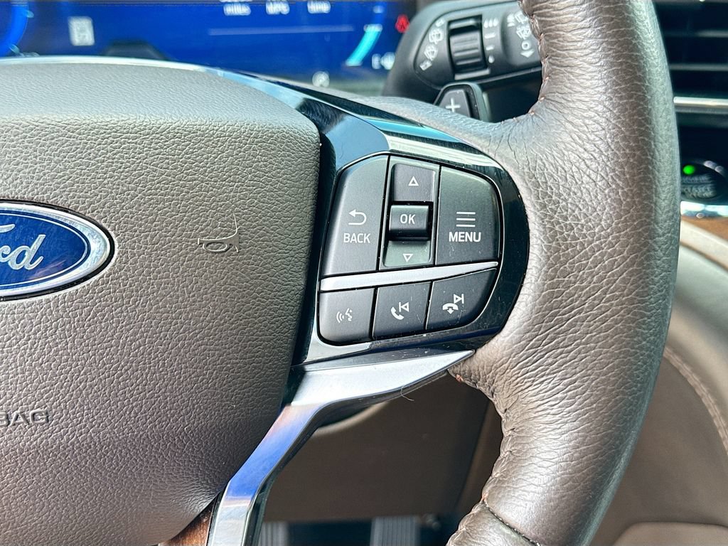 Used 2021 Ford Explorer King Ranch w/ Premium Technology Package AWD/4WD image 13