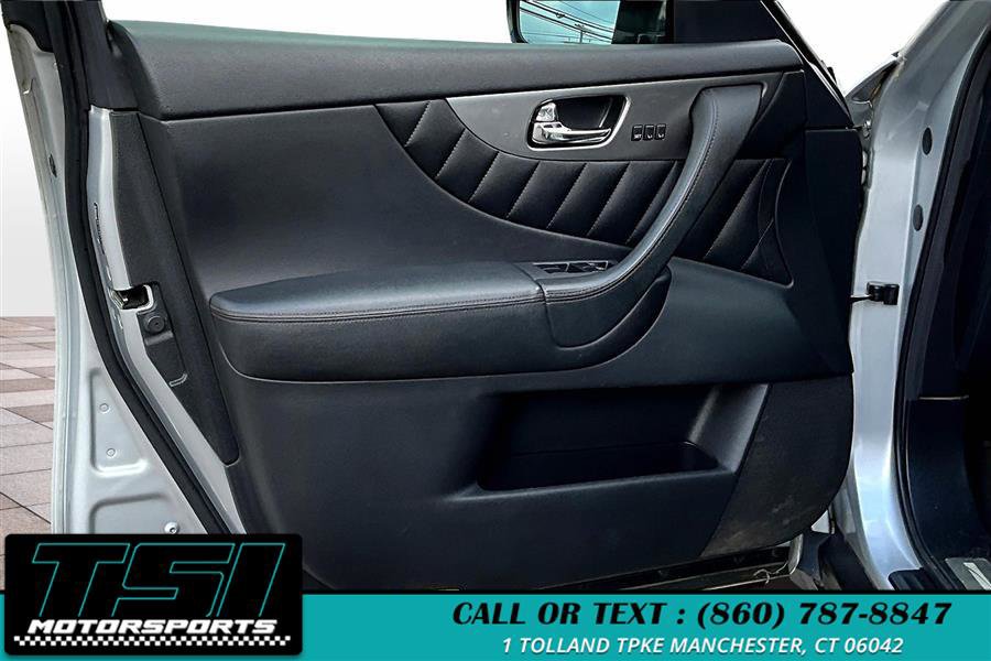 Used 2014 INFINITI QX70 AWD w/ Premium Package image 23