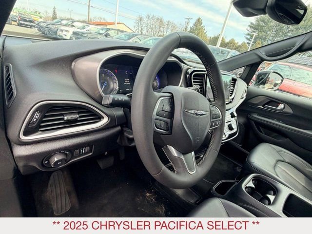 Certified 2025 Chrysler Pacifica Select image 24